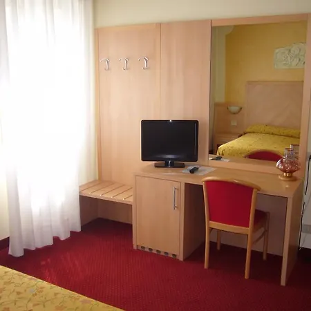 Verona 3*