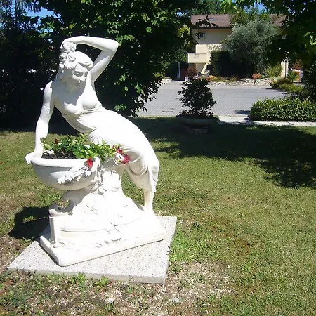 호텔 Verona 3*