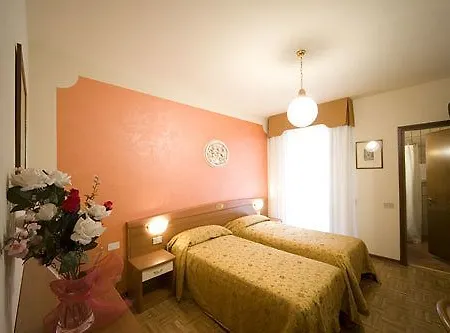 Verona Hotel 3*