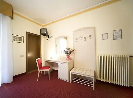 Verona Hotel 3*